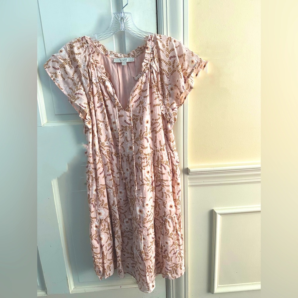 Fancy yet casual lightweight dress with flattering  butterfly sleeves